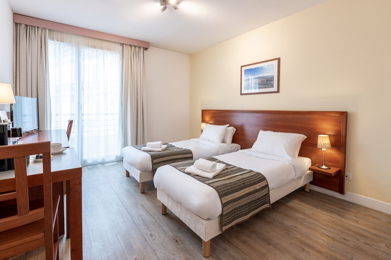 Bedroom 3, Residhotel Grenette, Isère