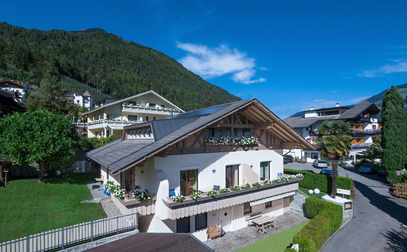 Others 3, Residence Mignon, Bolzano