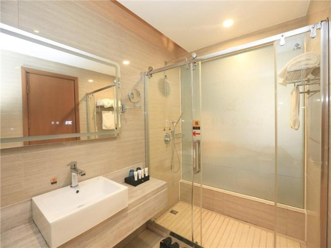 Bathroom 3, GreenTree Eastern Bengbu City Guzhen County Century Hotel, Bengbu