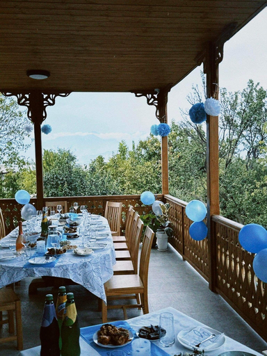 Food & Drinks 4, Friendly Home, Telavi