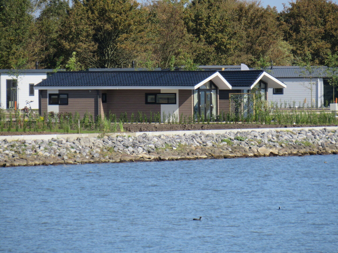 Exterior 2, Modern Chalet With Dishwasher on the Markermeer, Stede Broec