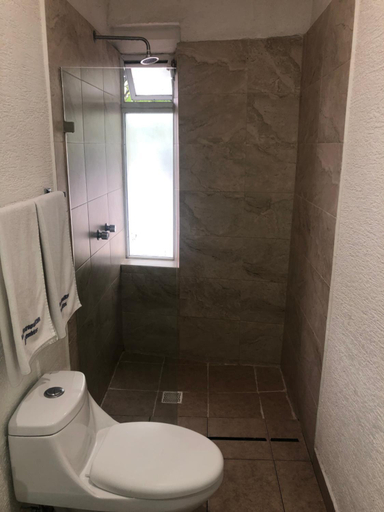 Bathroom 5, Hotel Metropolitan, Guadalajara