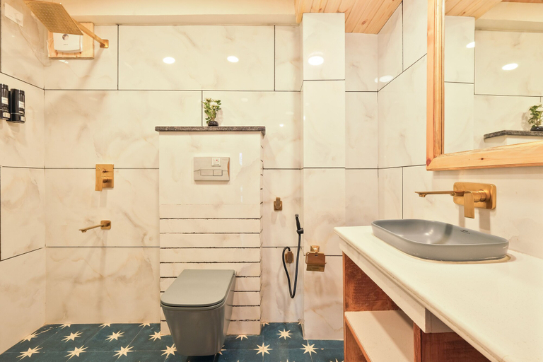 Bathroom 3, Jomotel Dayaar, Shimla