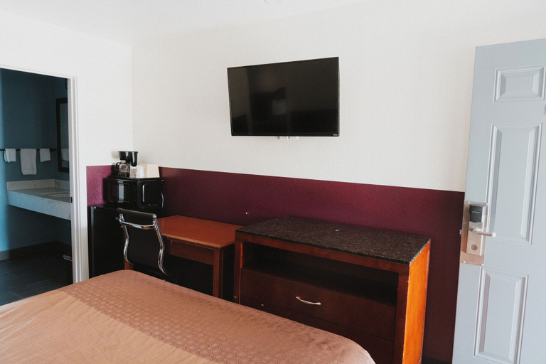 Bedroom 2, Hotel Paso Robles Wine Country, San Luis Obispo