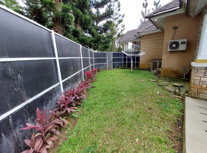 Exterior & Views 5, Villa Kota Bunga 1 4BR By Rachel Property, Cianjur