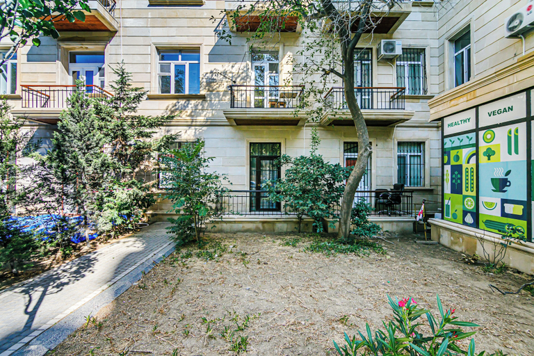 Exterior & Views 2, Azneft Garden Apartment, Baku