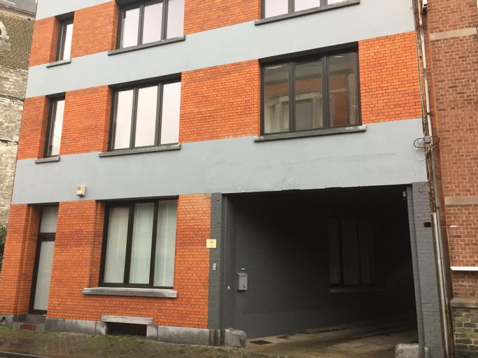 Exterior 14