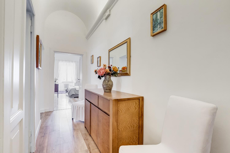 Others 5, Living Rome Repubblica apartment, Rome