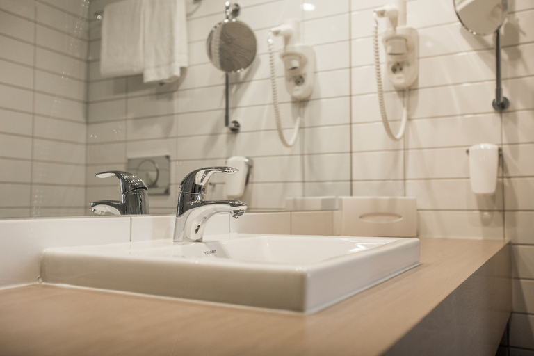 Bathroom 4, Quality Hotel Edvard Grieg, Bergen
