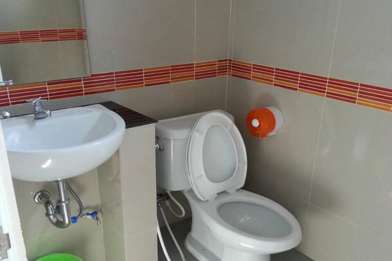 Bathroom 4, The Room Apartment, Nang Rong