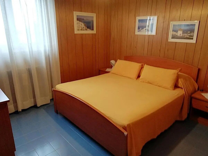 Bedroom 2, Paradiso in Campagna B&B, Bari
