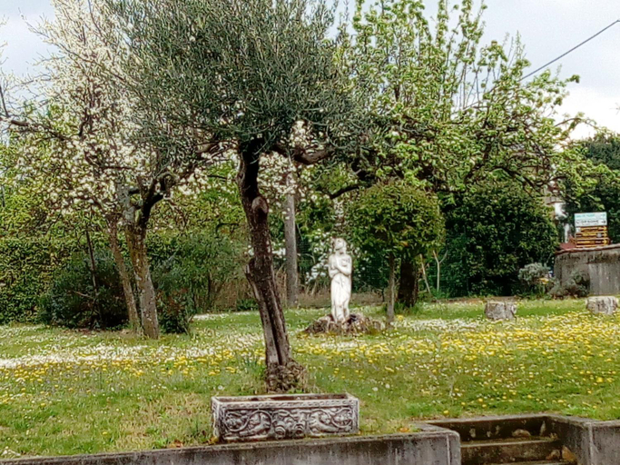 Others 5, b&b Ergira, Udine