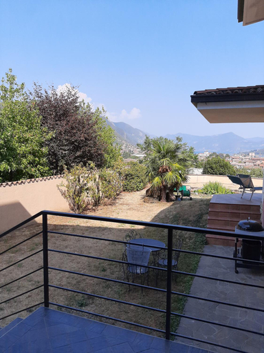 Others 2, B&B La Fenice sul Lago, Bergamo