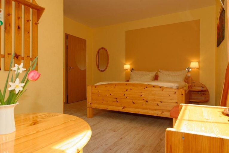 Bedroom 4, Landhotel Am Peetscher See, Mecklenburgische Seenplatte