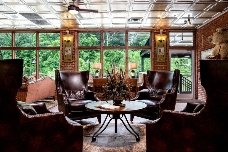 Public Area, Historic Tapoco Lodge Resort, Graham