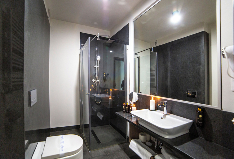 Bathroom 3, Hotel Saline, Inowrocław