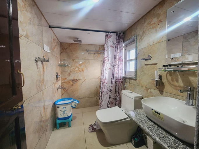 Bathroom, City plaza resort, Anantnag