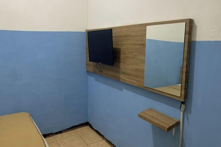 Bedroom 13