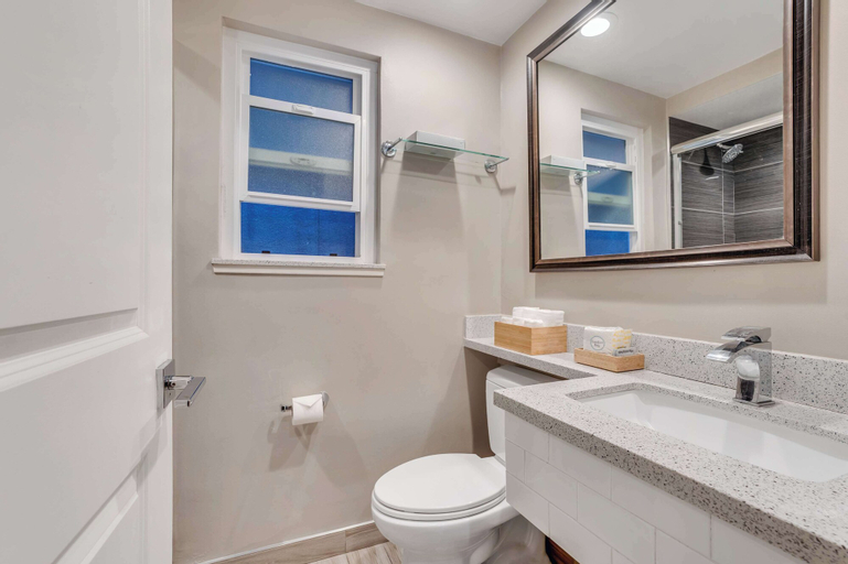 Bedroom 5, Sather Berkeley, SureStay Collection by Best Western, Alameda