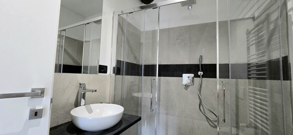 Room 5, Secret Garden Suite- Bluchalet, La Spezia