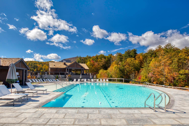 Sport & Beauty 2, The Greystone Inn, Transylvania