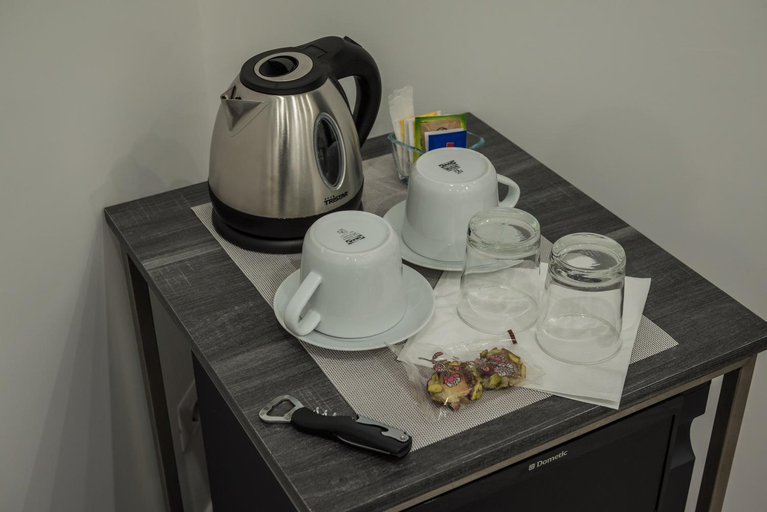 Others 4, B&B Elegance, Messina