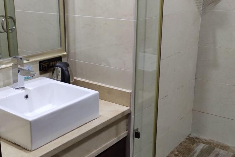 Bathroom 4, Lingyue Hotel, Yichang