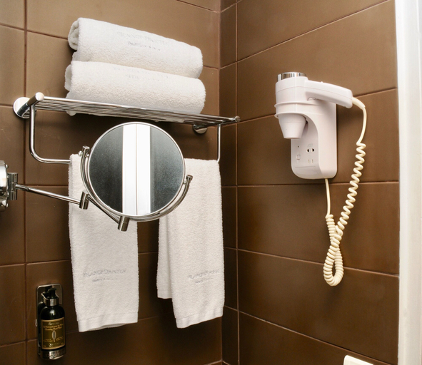 Bathroom 5, France D'antin Opéra, Paris