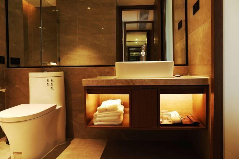 Bathroom 4, Yongfu County Golden Coast Royal Blessing Hotel, Guilin