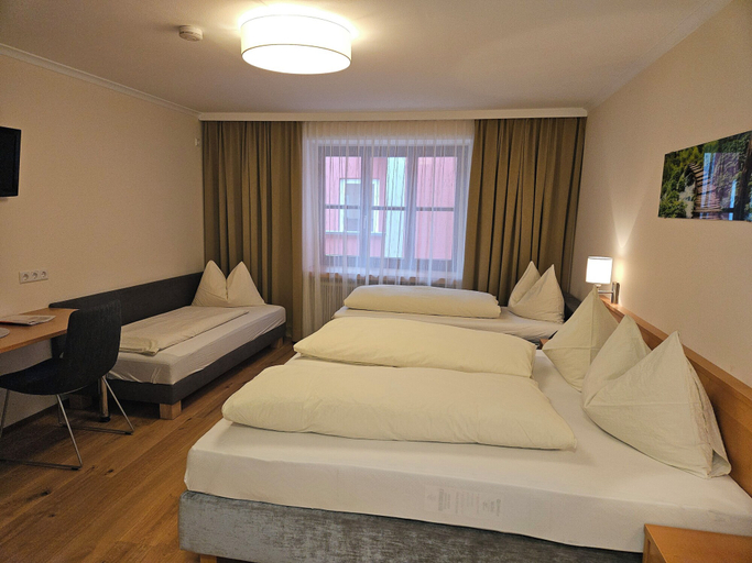 Bedroom 2, Gasthof Löcker, Sankt Johann im Pongau