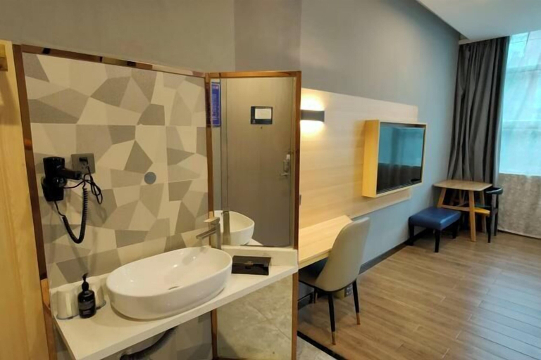 Bathroom 3, U-FREE Hotel (Dongguan Xiegang Square), Dongguan