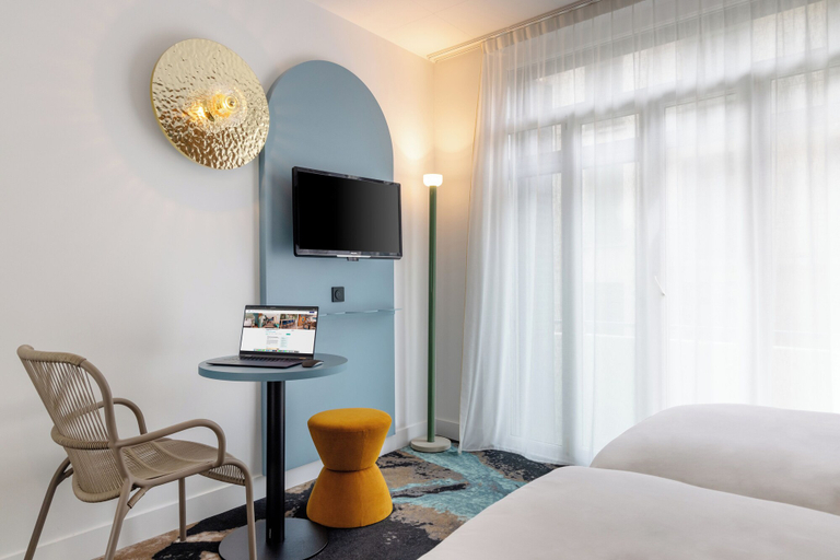 Bedroom 3, Mercure Annecy Centre Hotel, Haute-Savoie