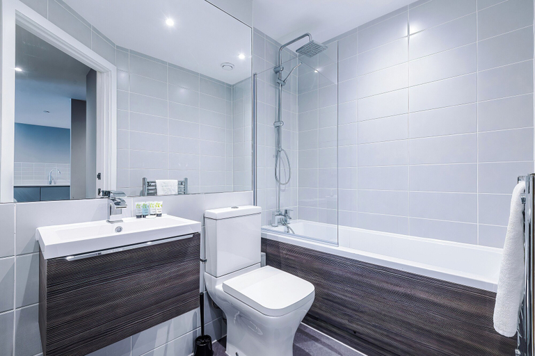 Bathroom 3, Hilltop Serviced Apartments-Sheffield, Sheffield
