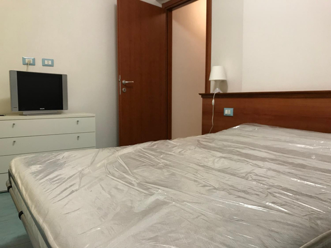 Bedroom 2, Joseph Apartment, Ascoli Piceno