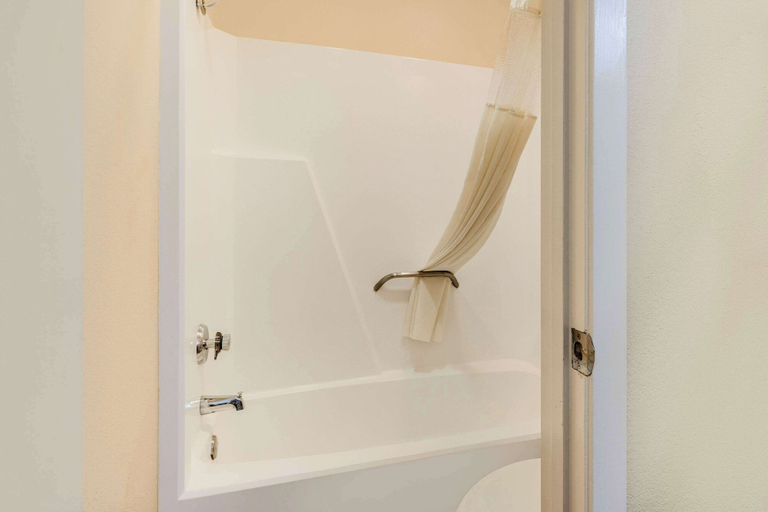 Bathroom 4, Quality Inn Ozona I-10, Ozona