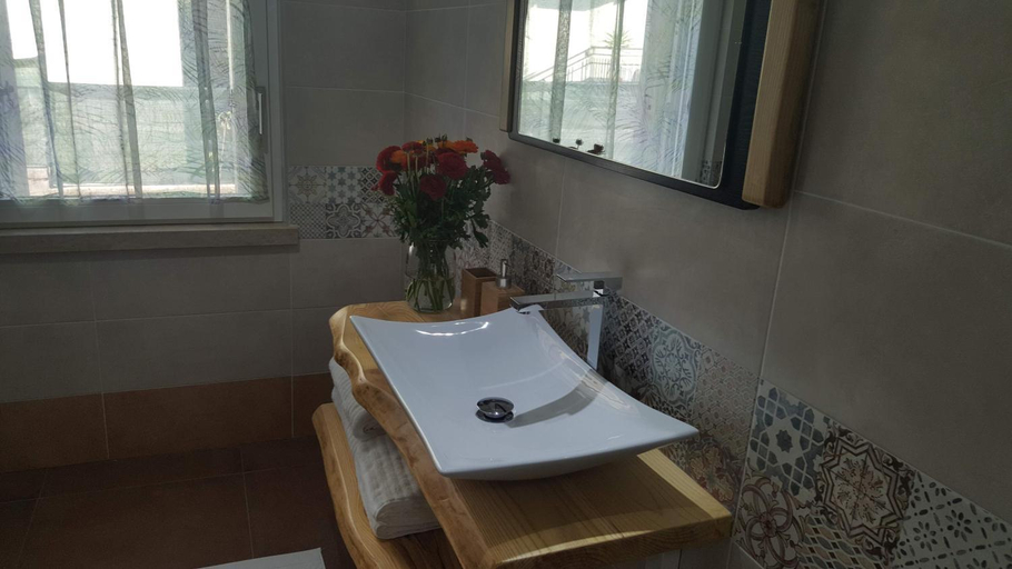 Bathroom 4, Villa Marianna, Verona