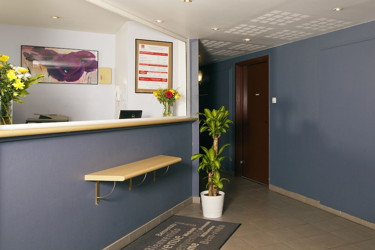 Others 5, Sejours Affaires Paris Nanterre, Hauts-de-Seine