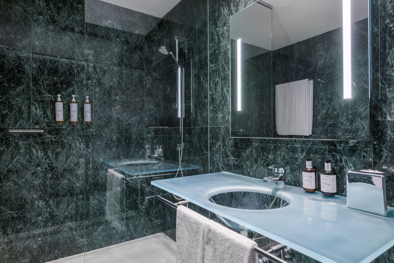 Bathroom 4, AC Hotel Ciutat de Palma by Marriott, Baleares