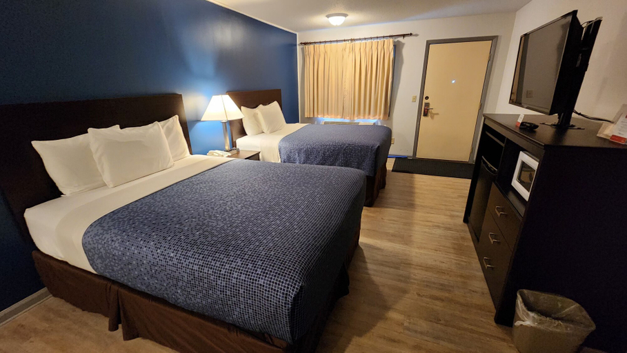 Bedroom 3, Econo Lodge Lakeshore, Schoolcraft