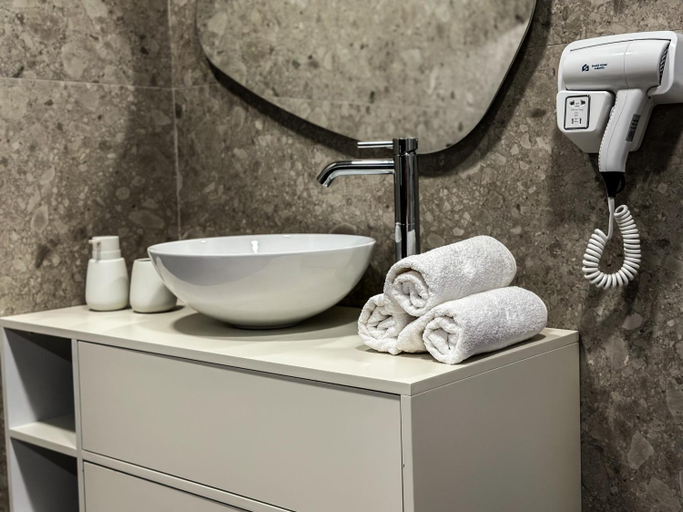 Bathroom 3, ALEXANDER Rooms & Apartments, Durrësit