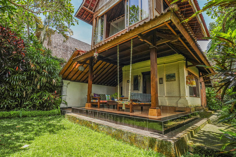 Exterior 6
