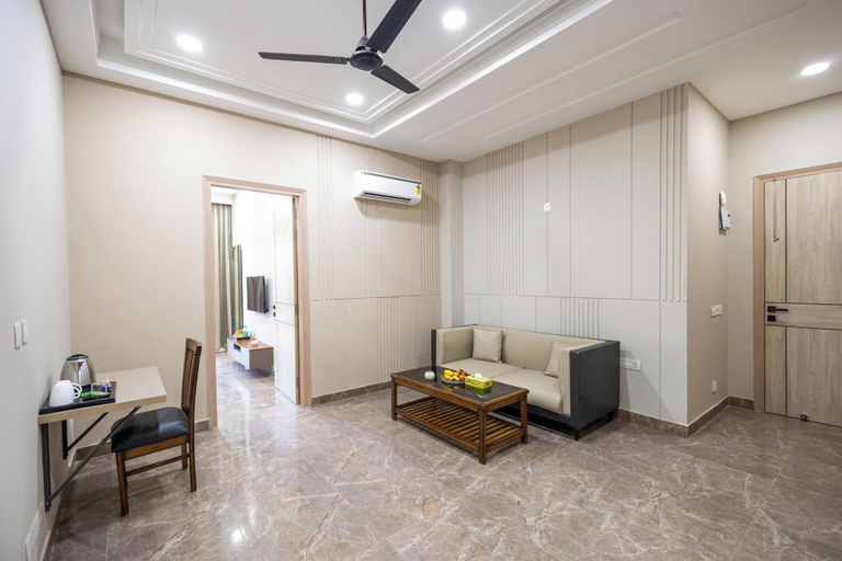 Others 4, Axon Mayfield Garden Near Artemis Hospital sector 51, Gurgaon