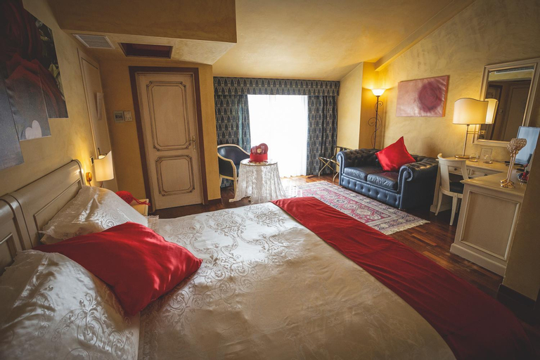 Bedroom 8