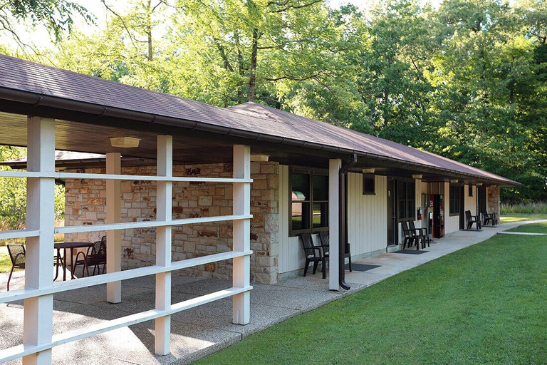 Others 5, The Lodge at Mammoth Cave, Edmonson