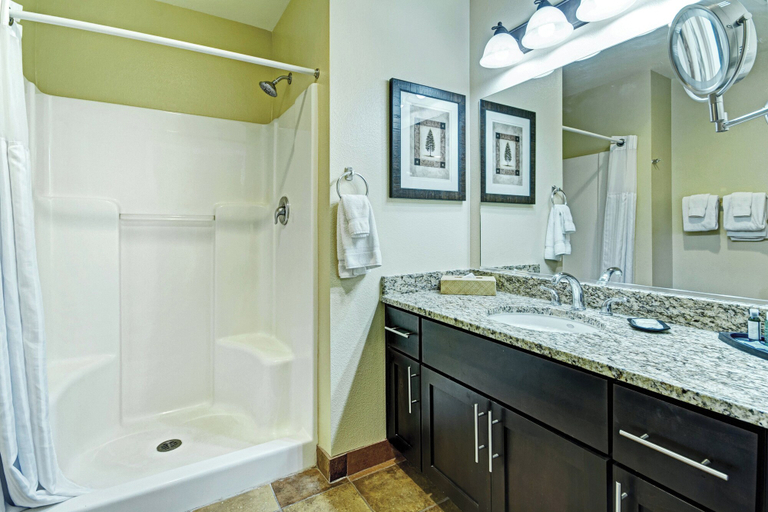 Bathroom 3, WorldMark Pinetop, Navajo