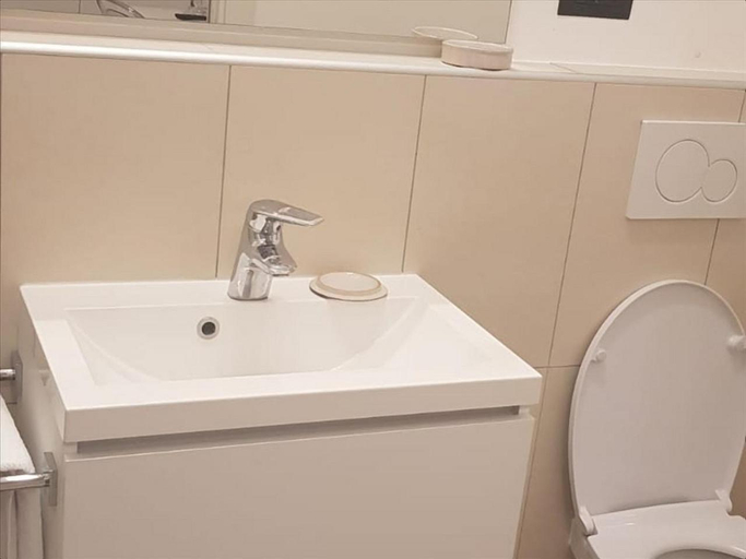 Others 5, TAMB&B1 Deluxe Twin and or Double Room with Private Bathroom - Camera Deluxe Singoli e o Matrimonial, Bologna