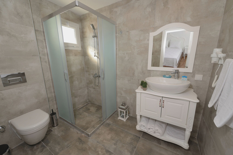 Bathroom 5, Alesya Otel, Çeşme