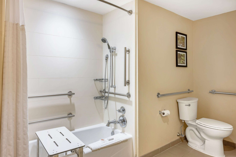Bathroom 3, Comfort Inn & Suites at CrossPlex Village, Jefferson