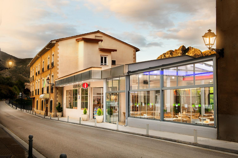 Exterior & Views 1, Hotel Parras Arnedillo, La Rioja