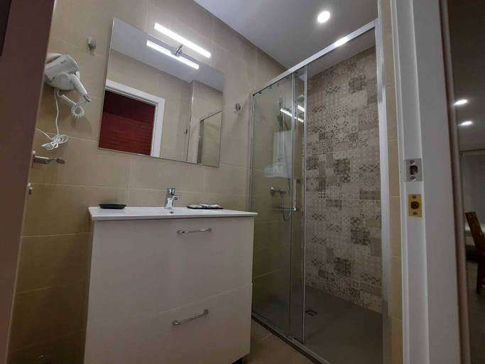 Bathroom 3, APARTAMENTOS APARTACO, Barcelona